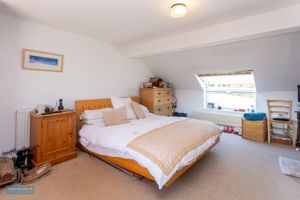 Phoenix House - Bedroom- click for photo gallery